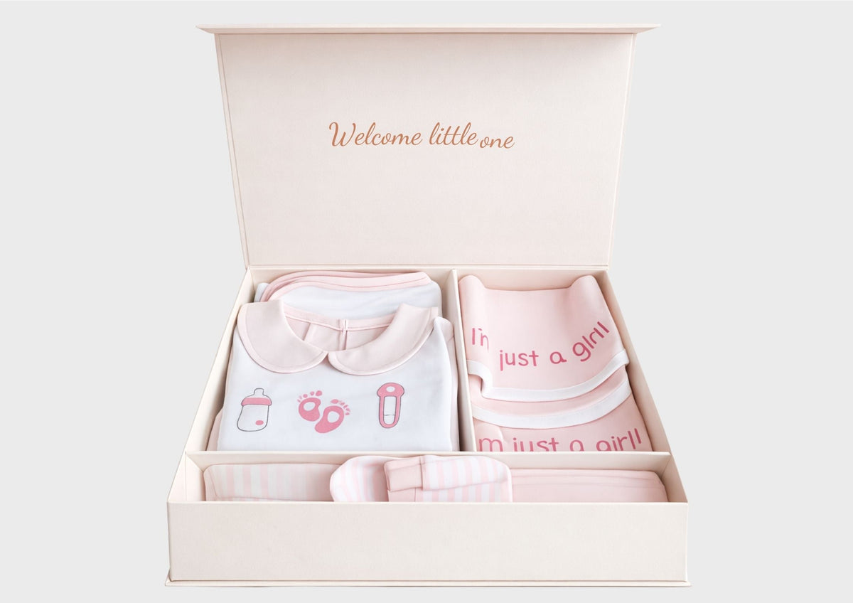 I'm just a girl – Newborn Essentials