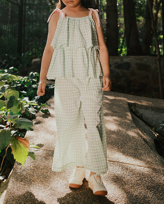 Wander co-ord Set in sage green rhombus