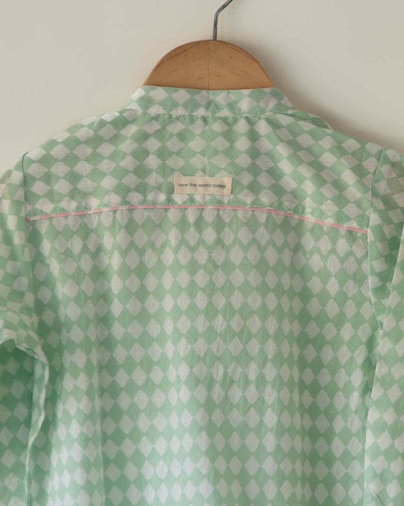 Barefoot boy shirt in sage green rhombus