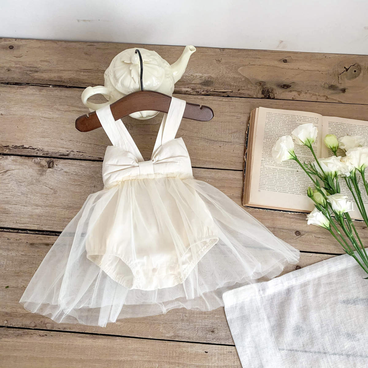 Baby Girl Princess Style Sleeveless Formal Dress – White