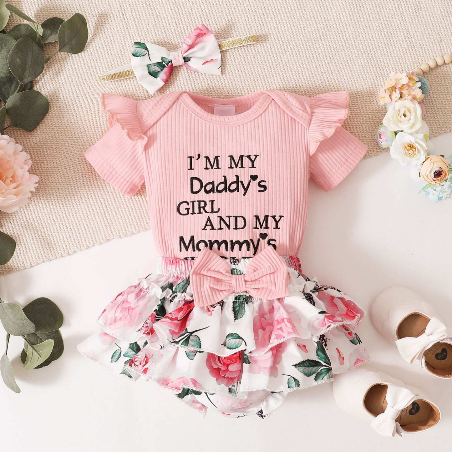 Baby girl “ i m daddy’s girl and mommy’s world” printed set