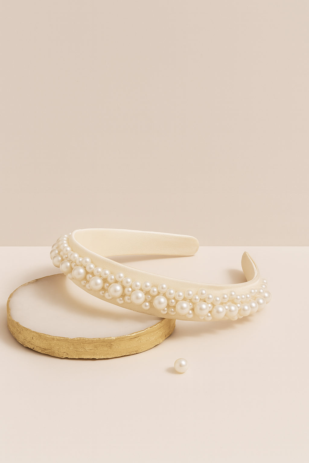 Choko Queen’s Glory Statement Pearl Hair Band - Beige