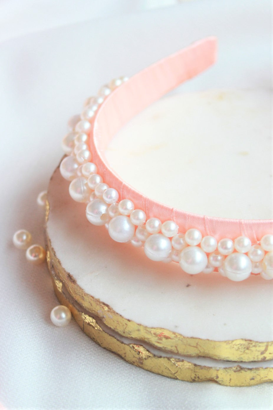Choko Queen’s Glory Statement Pearl Hair Band - Peach
