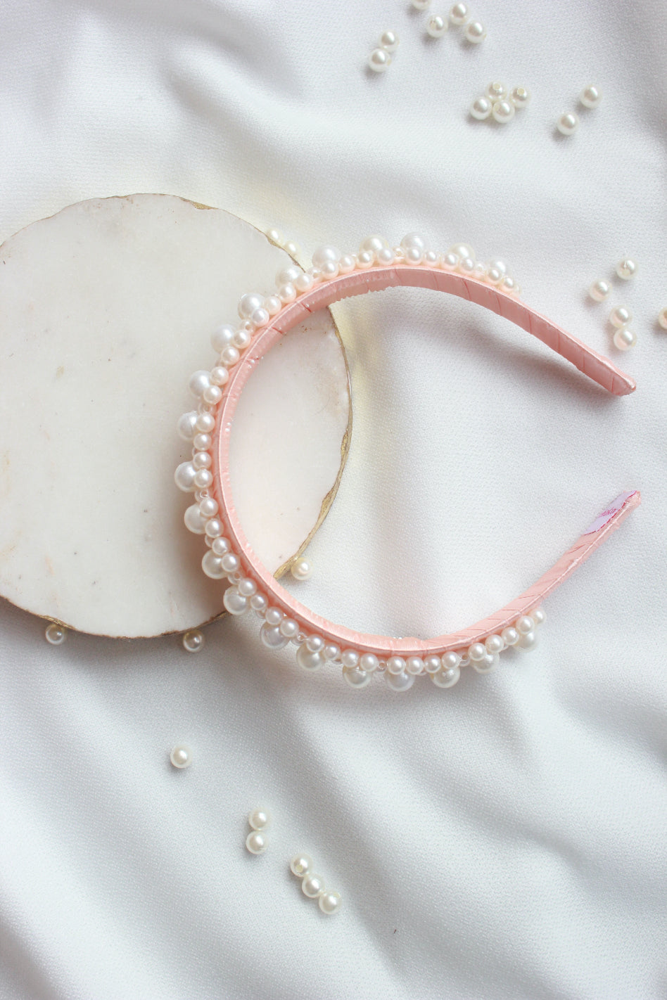 Choko Queen’s Glory Statement Pearl Hair Band - Peach