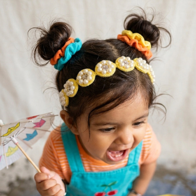 Choko Golden Daisy Pearl Headband – Yellow