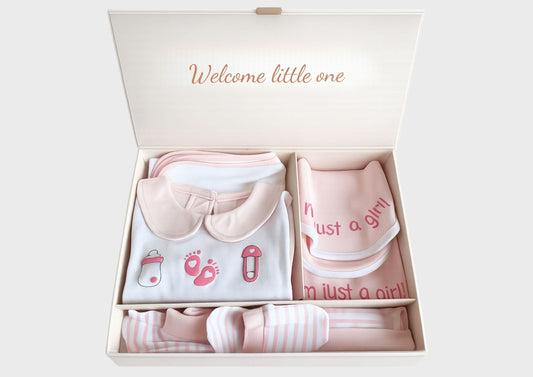 I'm just a girl – Newborn Essentials