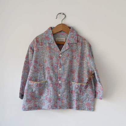 Cloud drift shirt in sky blue butterfly