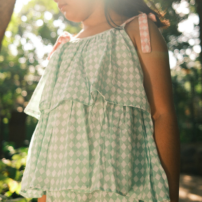 Wander co-ord Set in sage green rhombus