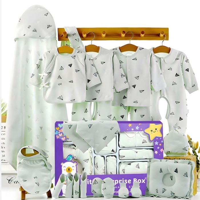 Newborn Baby Boy/Baby Girl 22pcs Gift Box, Mint Green (0 - 12 Months)