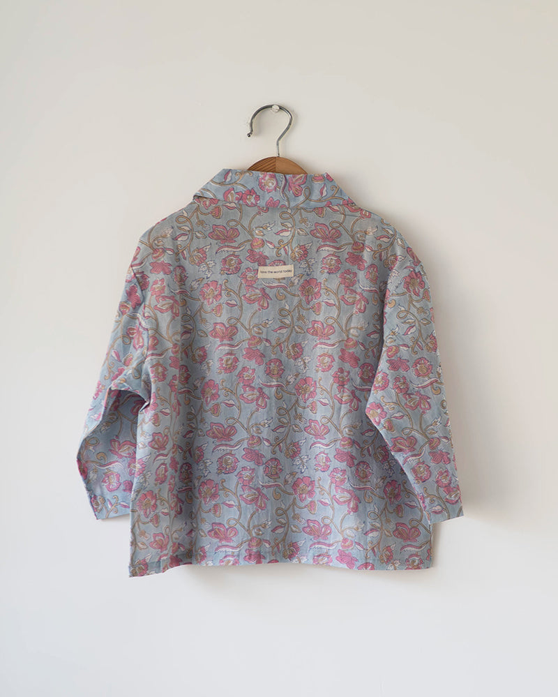 Cloud drift shirt in sky blue butterfly