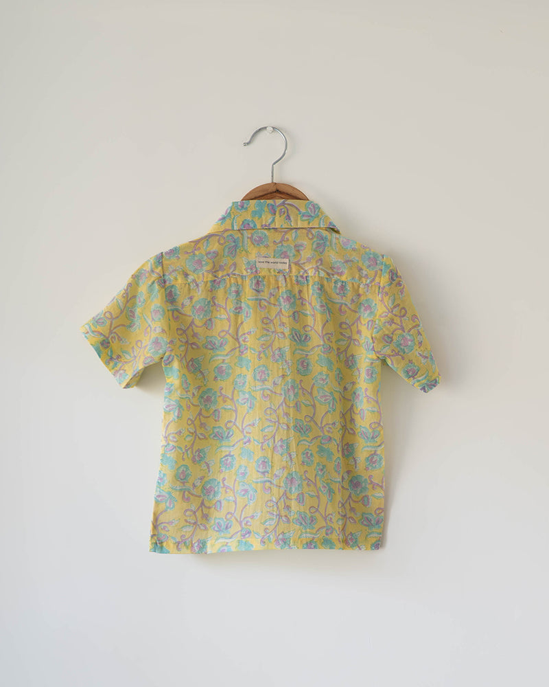 Boogie shirt in lemon yellow butterfly blockprint