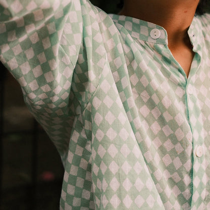 Barefoot boy shirt in sage green rhombus