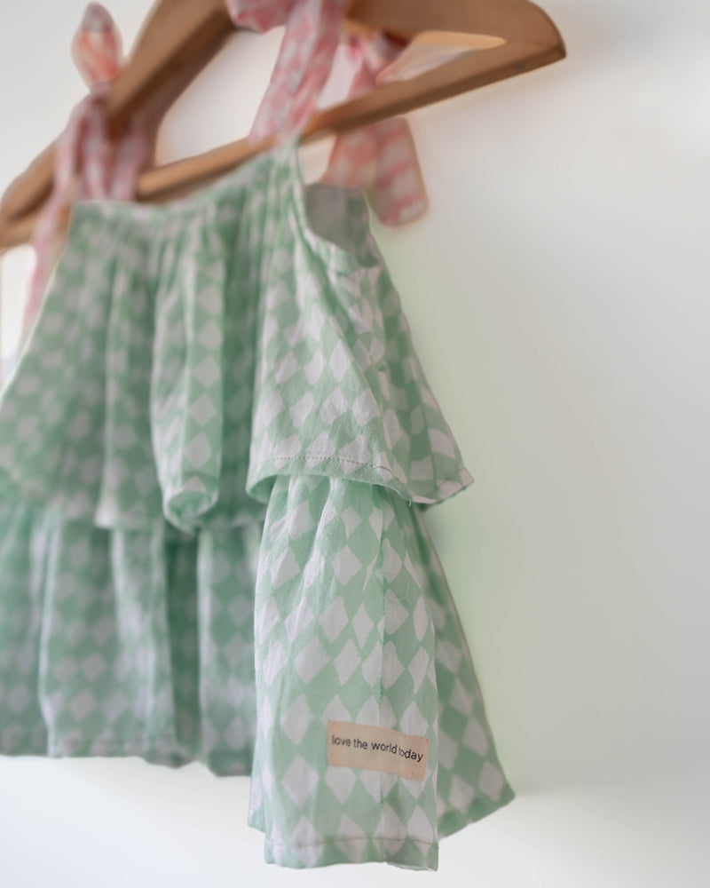 Wander co-ord Set in sage green rhombus