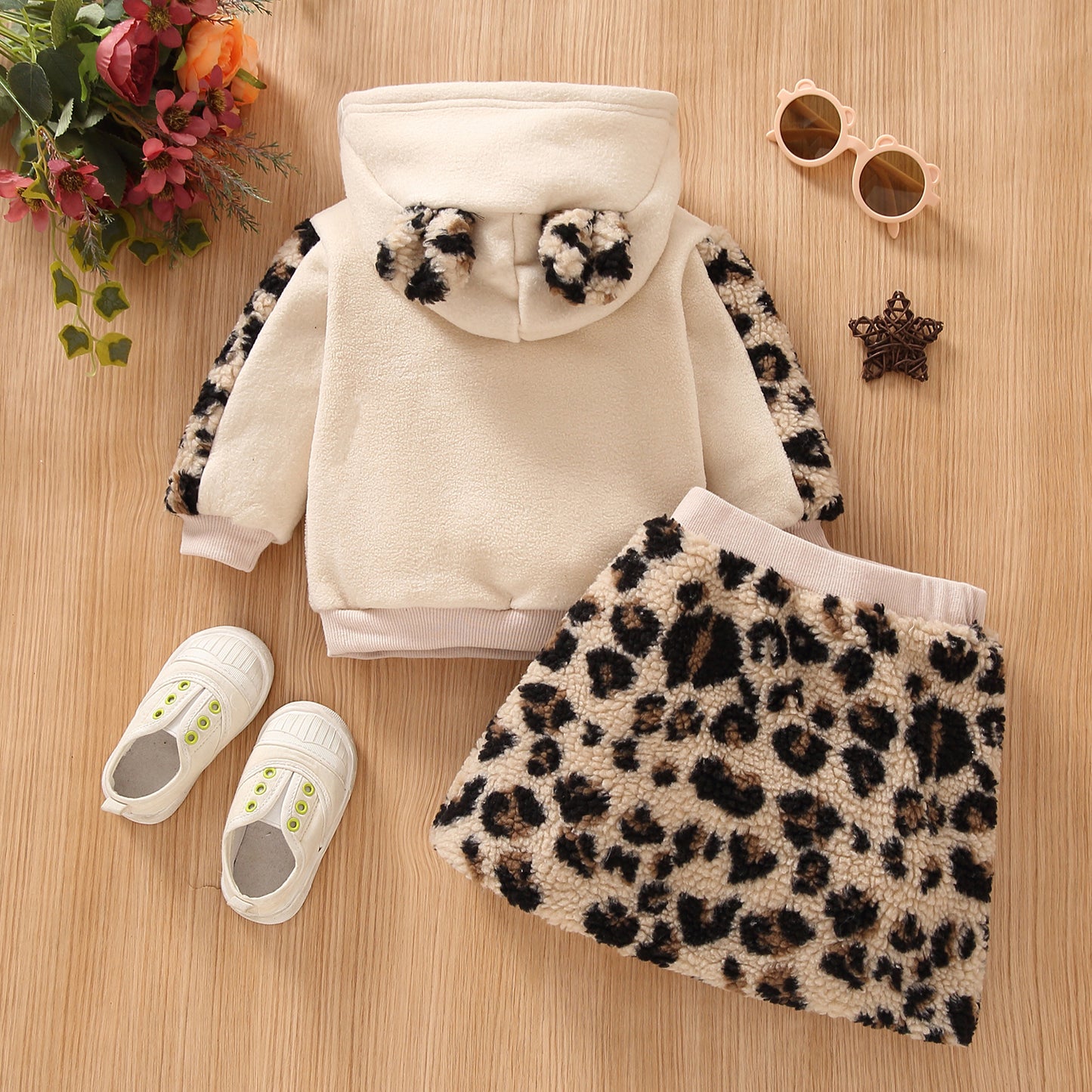 Baby Girl Trendy Leopard Print Full Fleece Set Captioned “ Mamas Bestie”