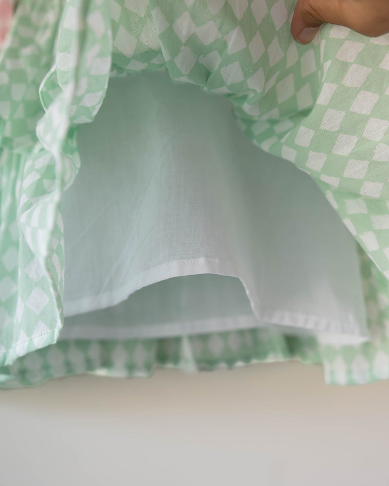 Wander co-ord Set in sage green rhombus