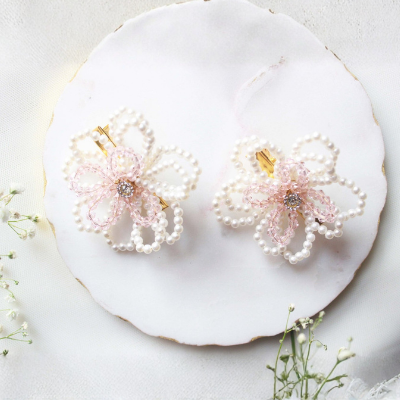 Choko Pair Of Blossom Pearl & Crystal Hair Clip Set – Off White & Blush Pink
