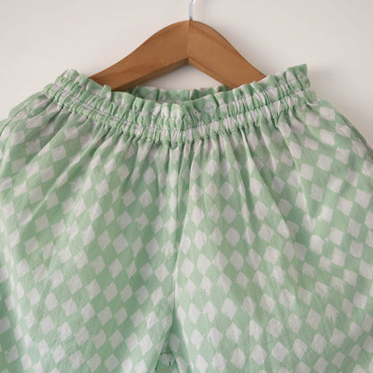 Wander co-ord Set in sage green rhombus