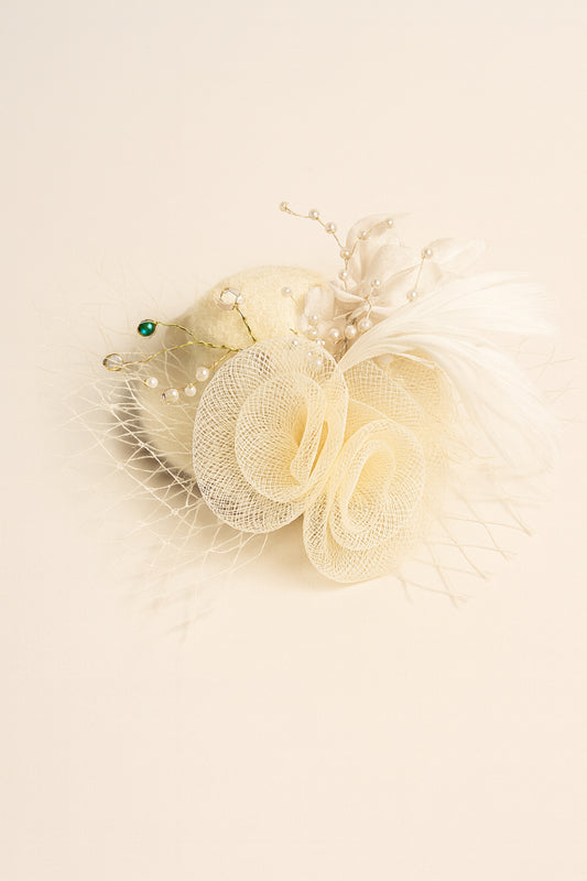 Choko Floral Mesh Rose Hat Alligator Hair Clip in White for Girls Elegant Party Wear Style