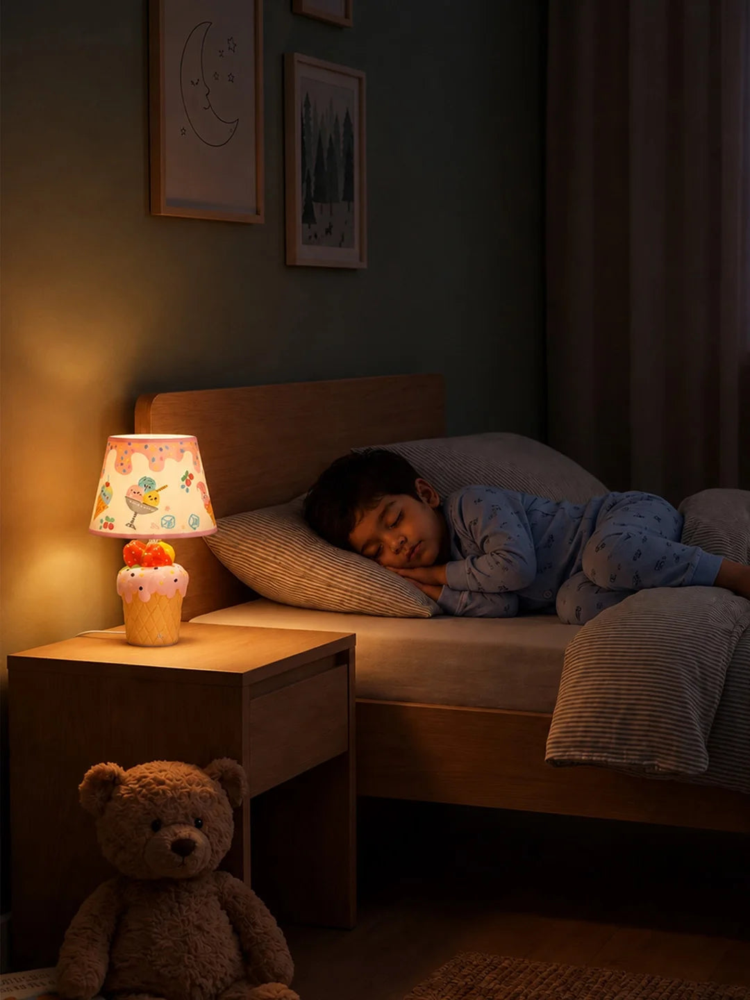 Pink Ceramic Ice Cream Bedside Table Lamp