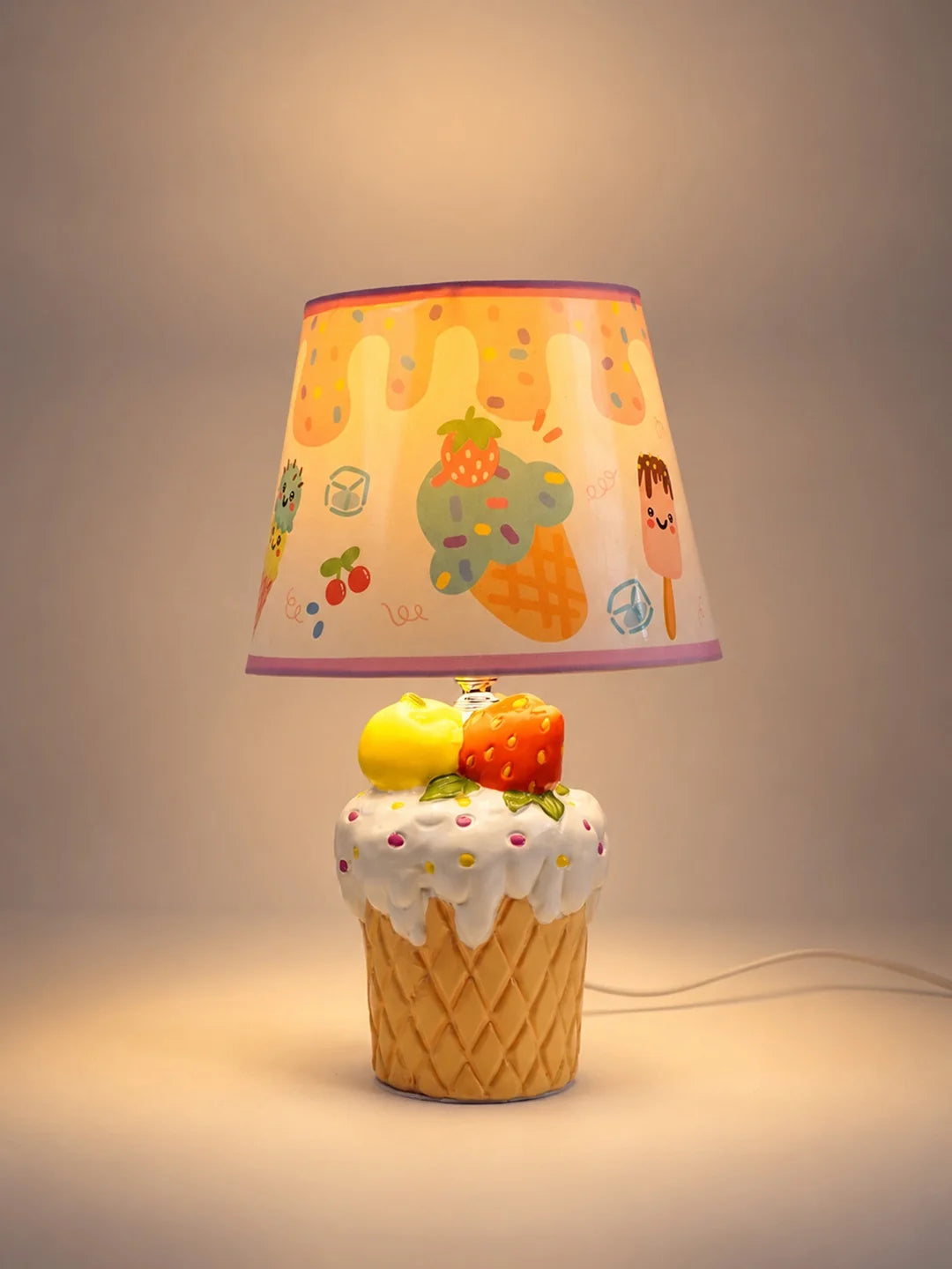 White Ceramic Ice Cream Bedside Table Lamp