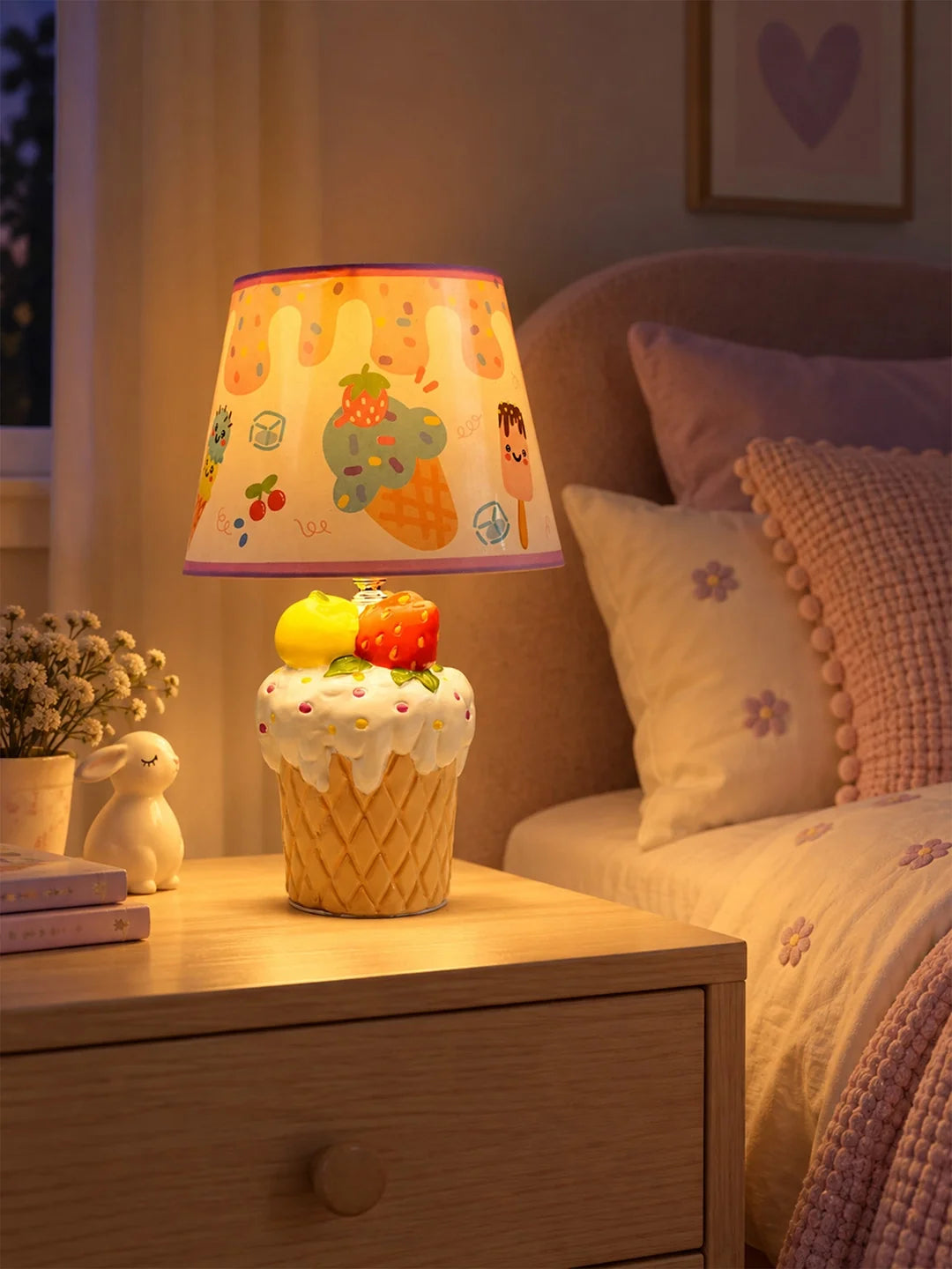 White Ceramic Ice Cream Bedside Table Lamp