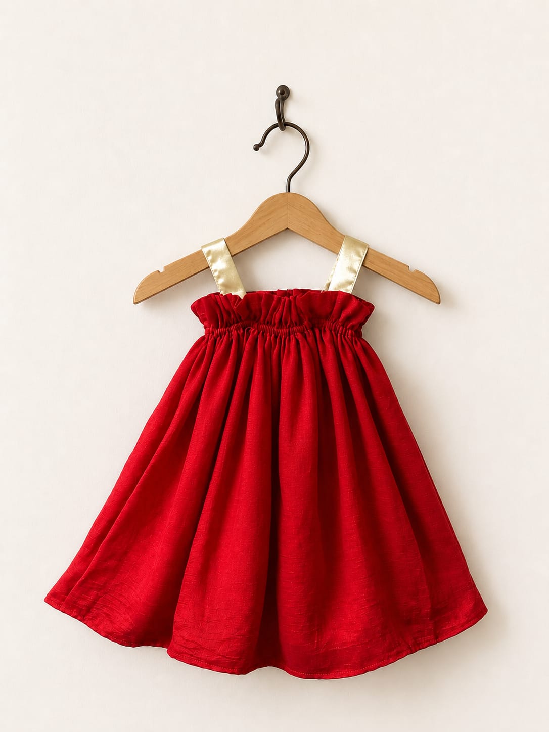 Crimson Red (with creamy ivory straps)
